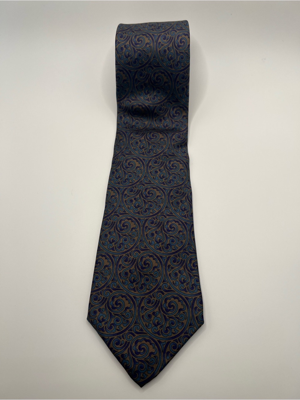 ✨016: Metropolitan Museum of Art Vintage Silk Paisley Tie